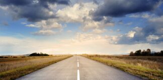 Co to znaczy napęd hybrydowy?