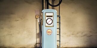 Jak wyczyścić zbiornik paliwa bez wyjmowania?