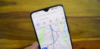 Jak połączyć Google Maps z samochodem?